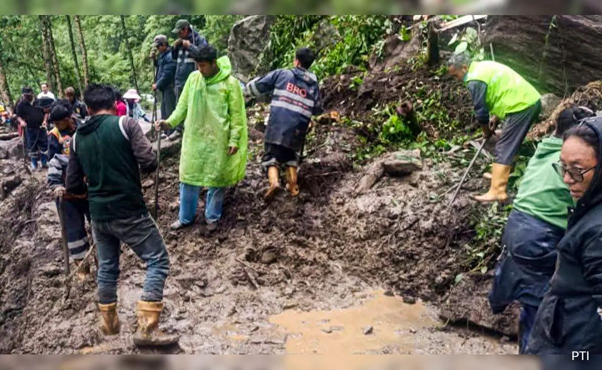 Tourists Airlifted From North Sikkim As Rescue Ops Continue In Phases