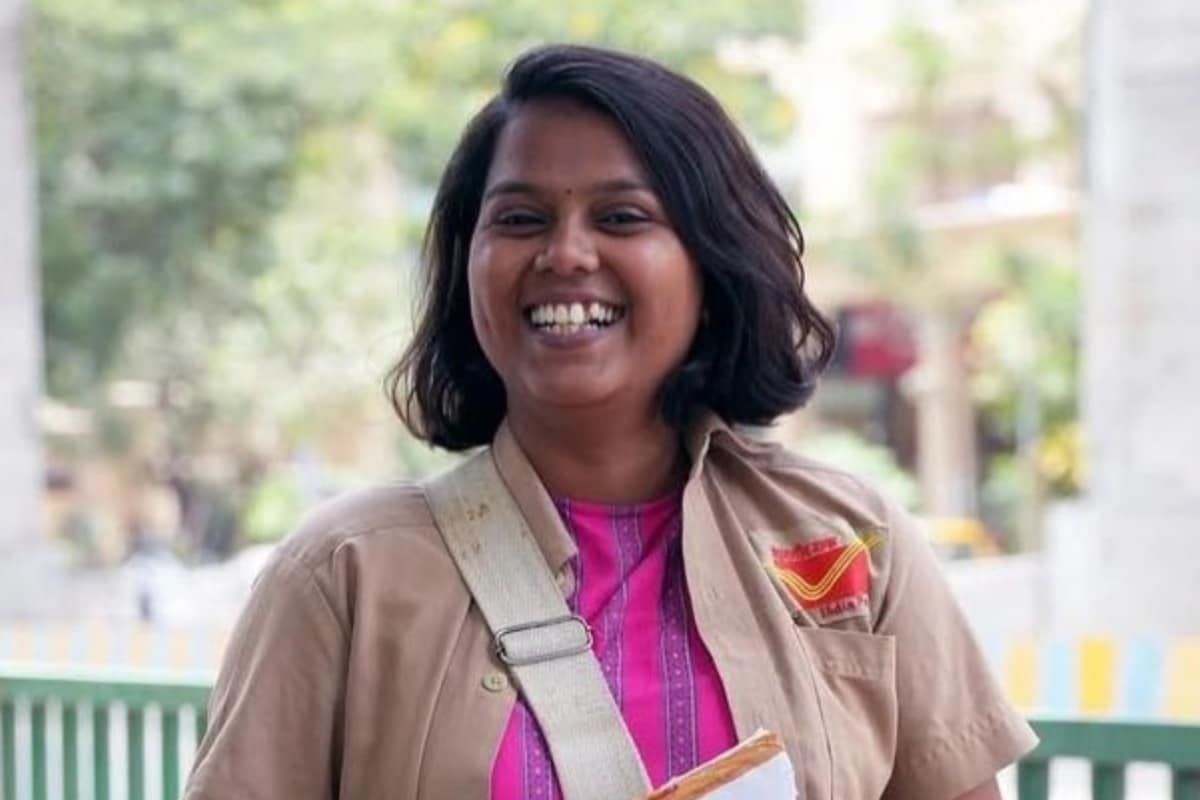 ‘Yes, We Still Exist!’: Meet This Woman Postman Who Has Netizens Smiling