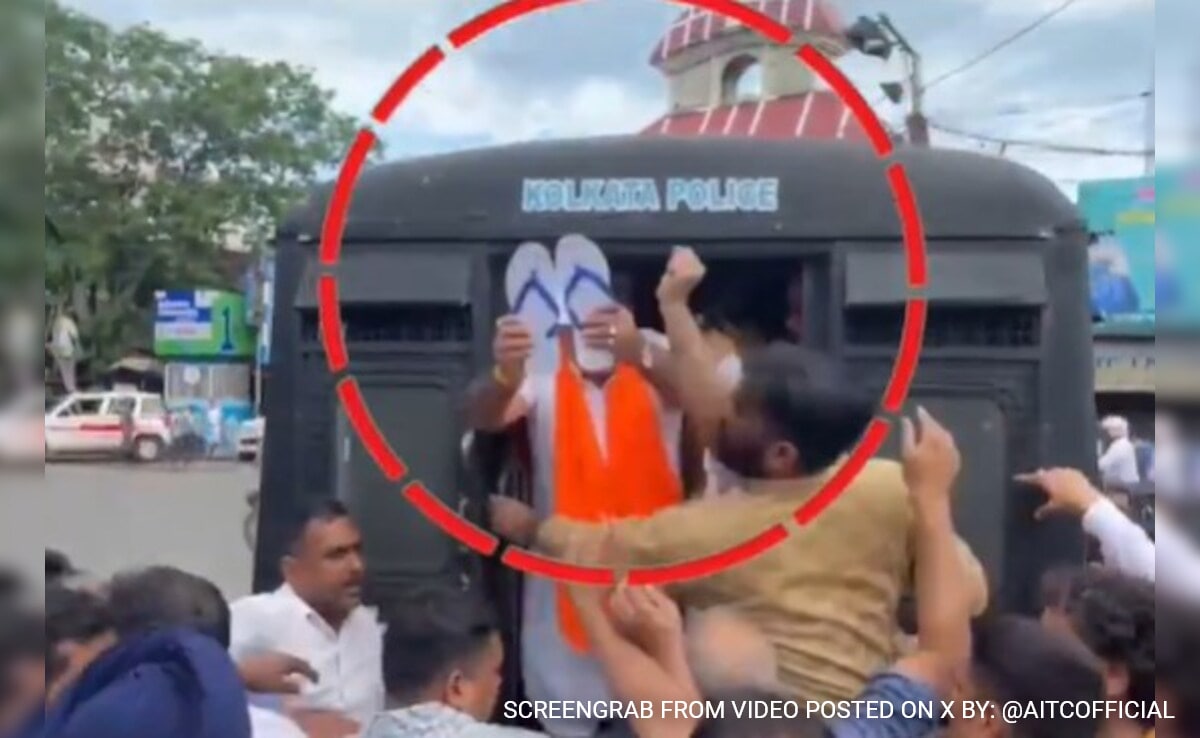 “Was Of Paper”: BJP After Minister Faces FIR For Throwing Slipper At Man