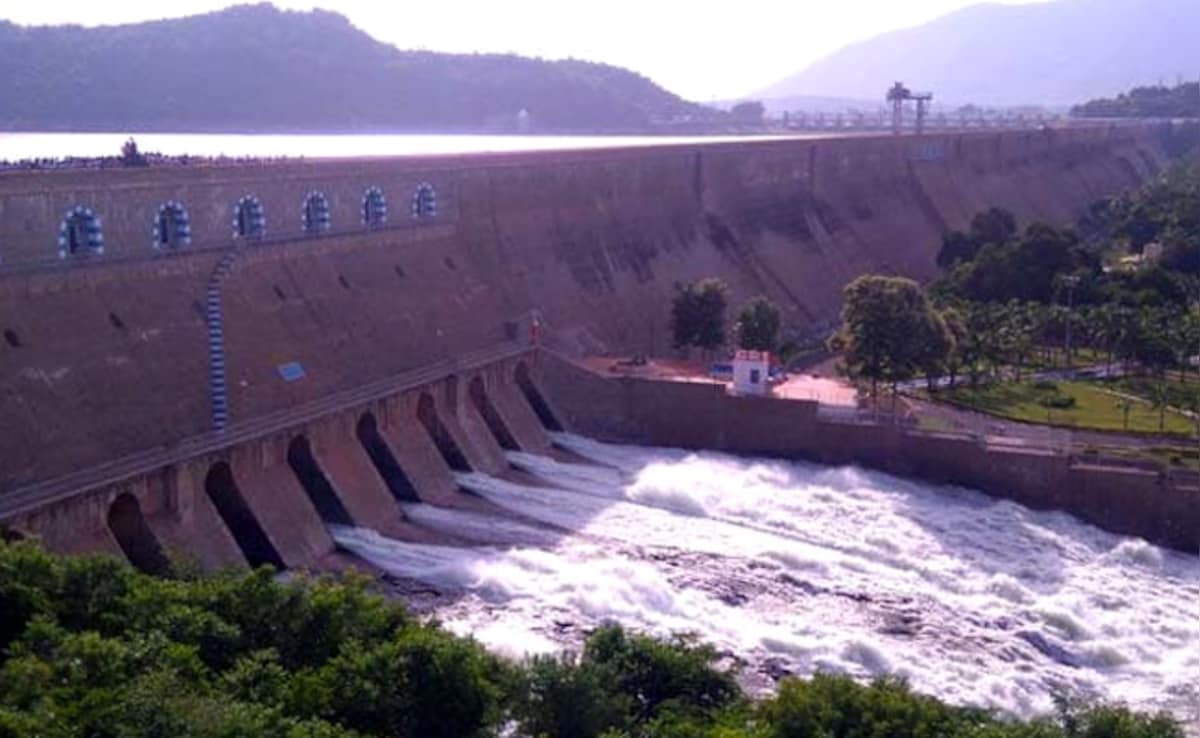 Farmers Celebrate As Tamil Nadu Releases Mettur Water On Due Date