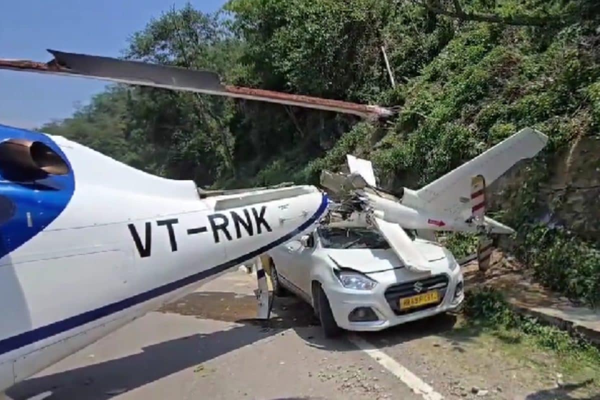 Chopper Carrying 6 Passengers To Kedarnath Makes Emergency Landing On Highway, Pilot Injured