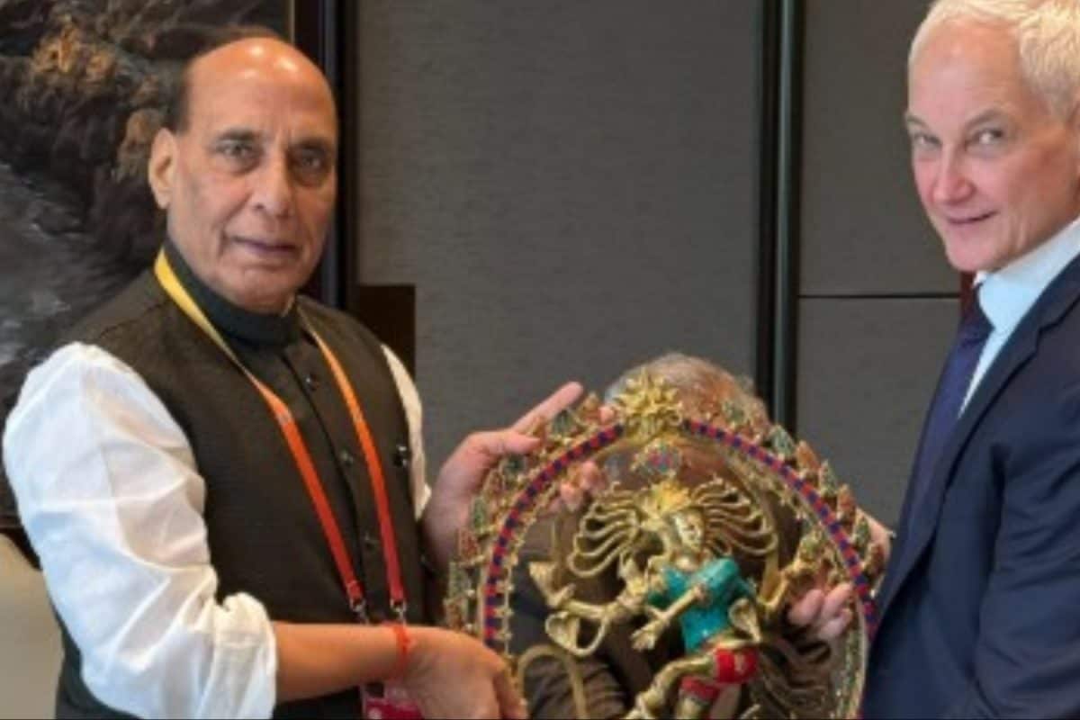 ‘Boosting Defence Ties’: Rajnath Singh Holds Talks With Russian Counterpart In Qingdao