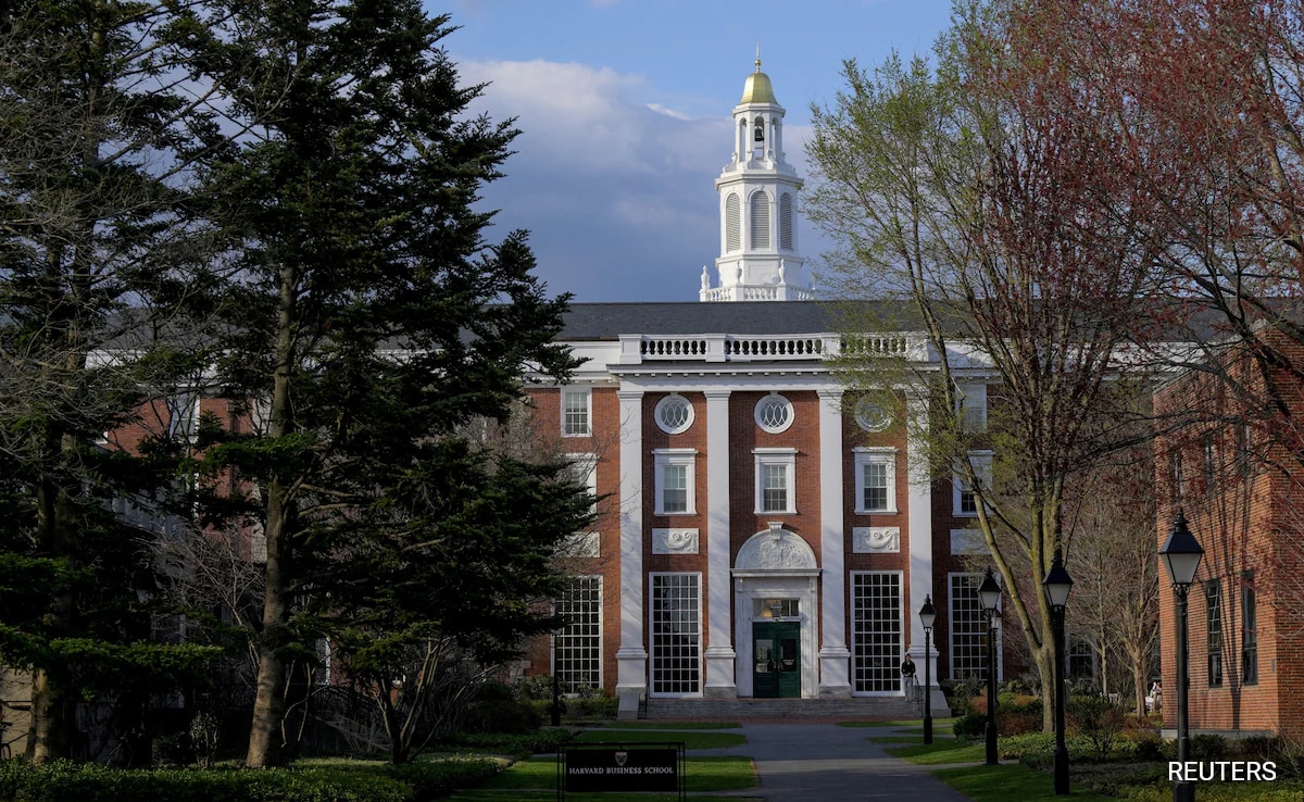 Harvard Scientist Accused Of Smuggling Frog Embryos Indicted On New Charges