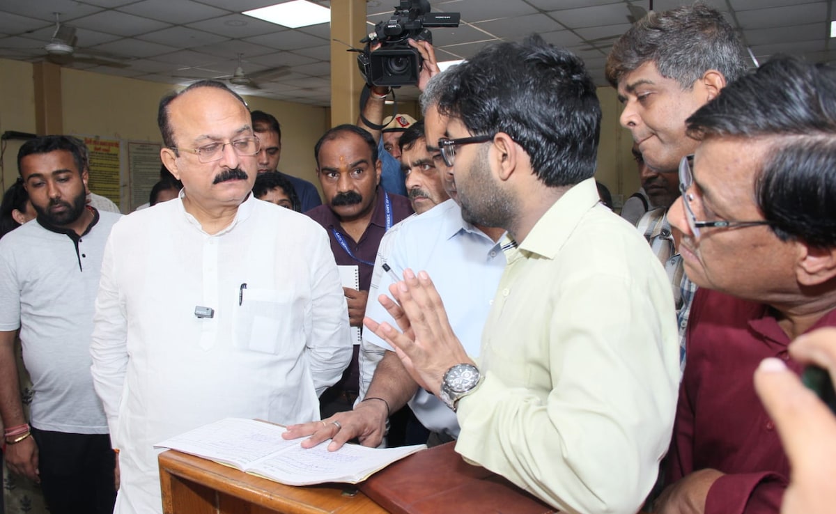 Delhi Minister Inspects Night Shelters, Flags Corruption, Warns of CBI Probe