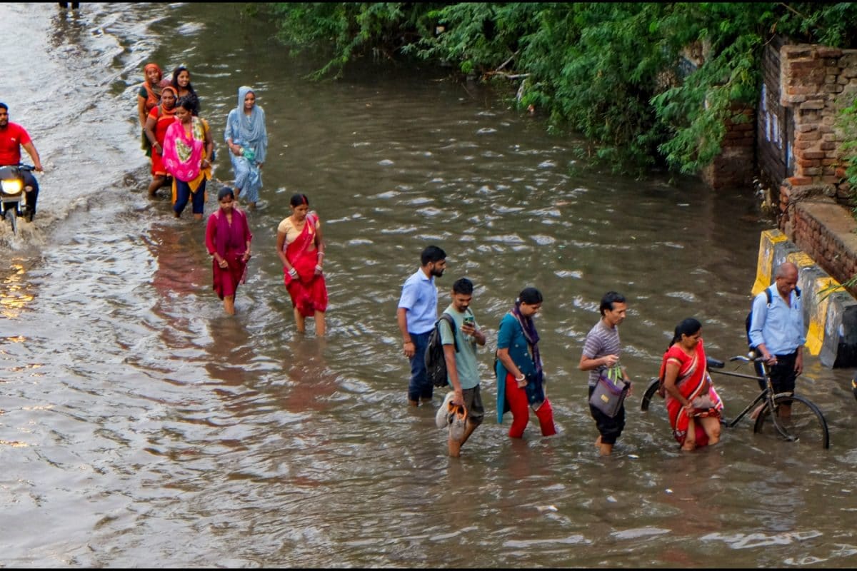 Heavy Rain In Gurugram Leaves Roads, Streets Waterlogged, Normal Life Disrupted | Watch