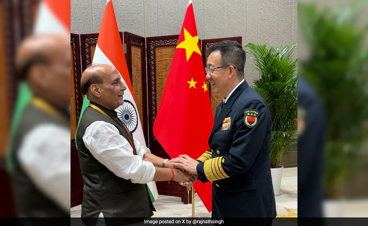 Chinese Defence Minister Meets Rajnath Singh At SCO Summit