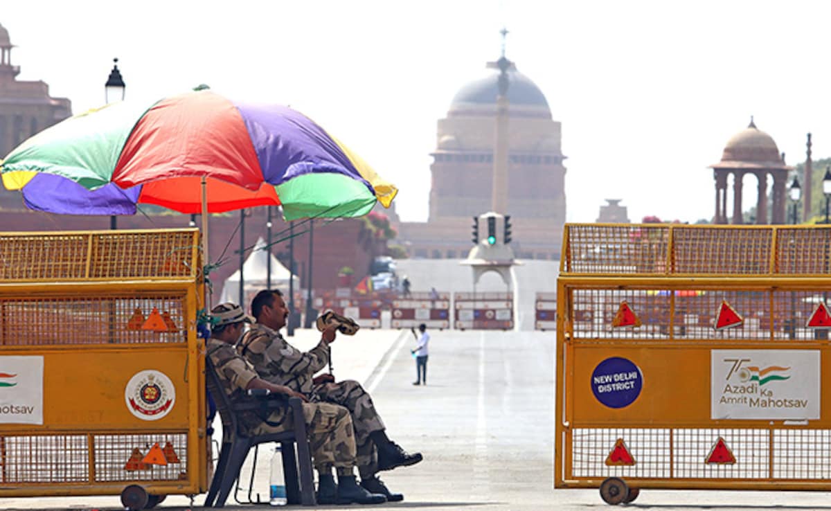 ‘Red Alert’ In Delhi As Temperature Hits 51.9 Degrees, Rain Expected After June 13