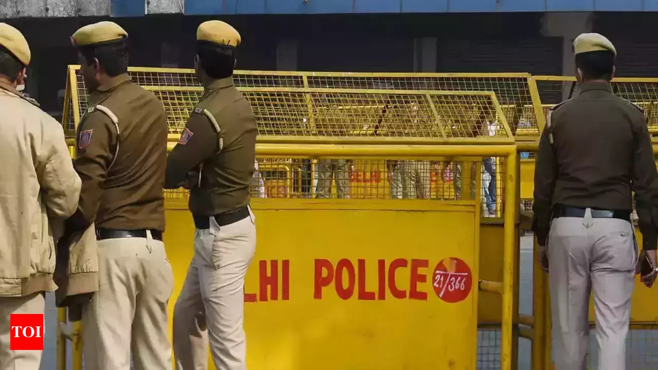 Delhi Police arrests head constable for stealing Rs 51 lakh cash, jewellery