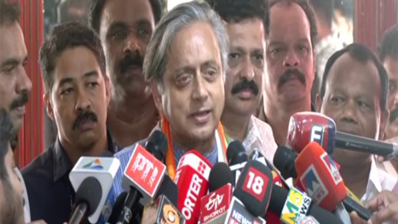 ‘Have disagreements with some in Congress leadership,’ admits Shashi Tharoor
