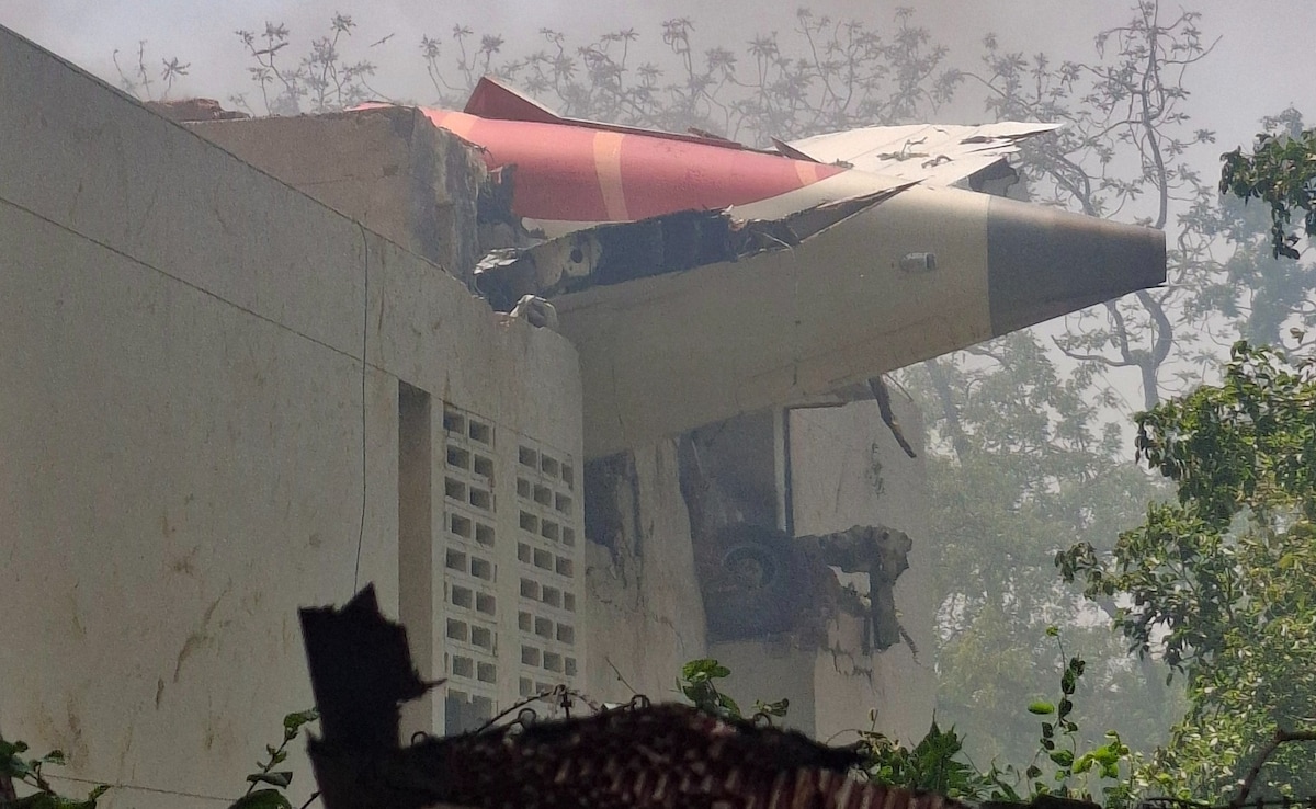 5 Students, Doctor, Woman Killed, Over 60 Injured As Plane Crashes Into Hostel