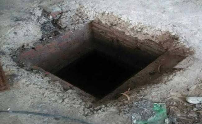 Passerby Jumps In To Save 3 Workers Trapped In Septic Tank, All 4 Killed