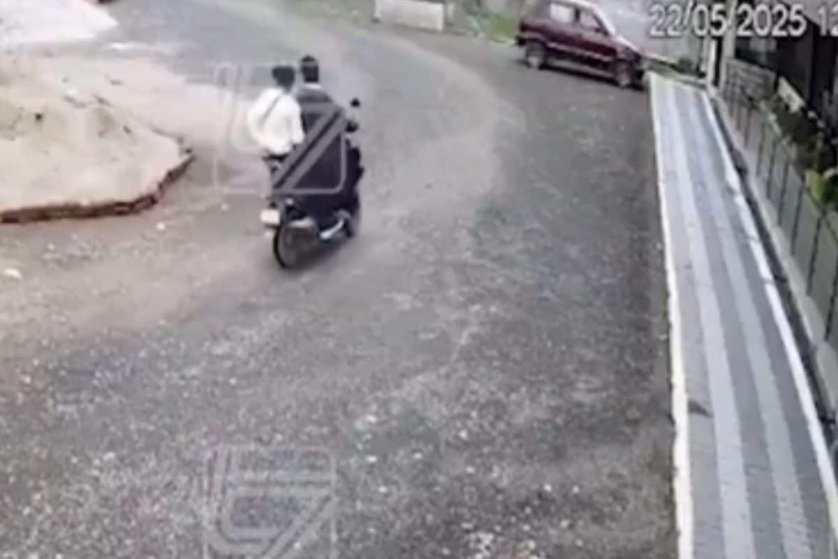 Indore Couple Seen On Bike In CCTV Footage, Sonam On Call Before Raja’s Death