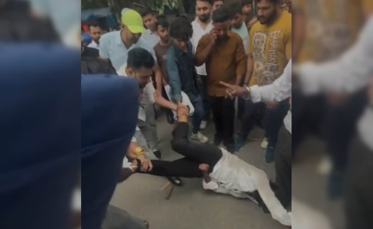 ‘Influencer’ vs ‘Influencer’ Over Social Media Post On Delhi Road