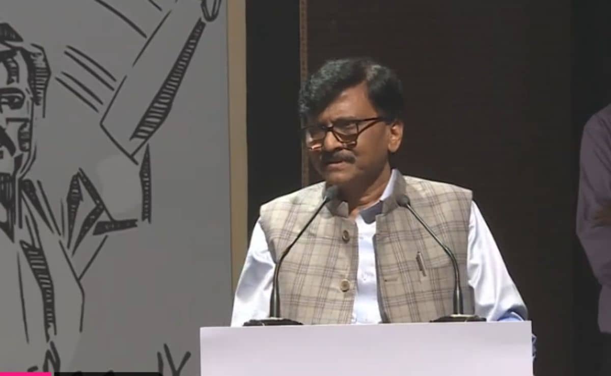 “Fadnavis Act”: Sanjay Raut’s Big Allegation As Agency Probes Civic Official