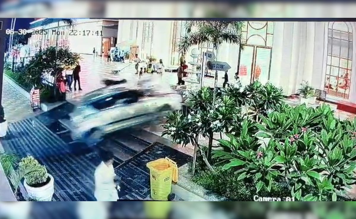 Man Killed, 3 Injured After Speeding Car Rams Them Outside Restaurant On UP Highway