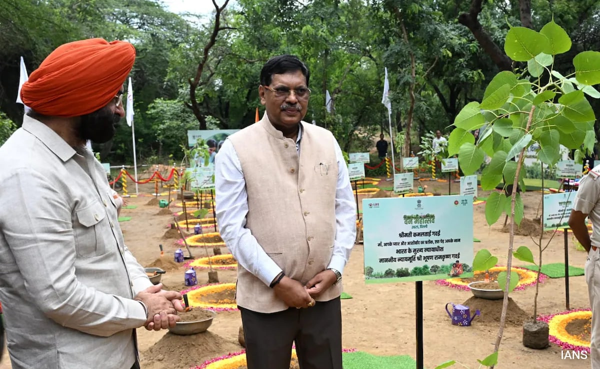 Chief Justice BR Gavai Joins Delhi Government’s Plantation Drive