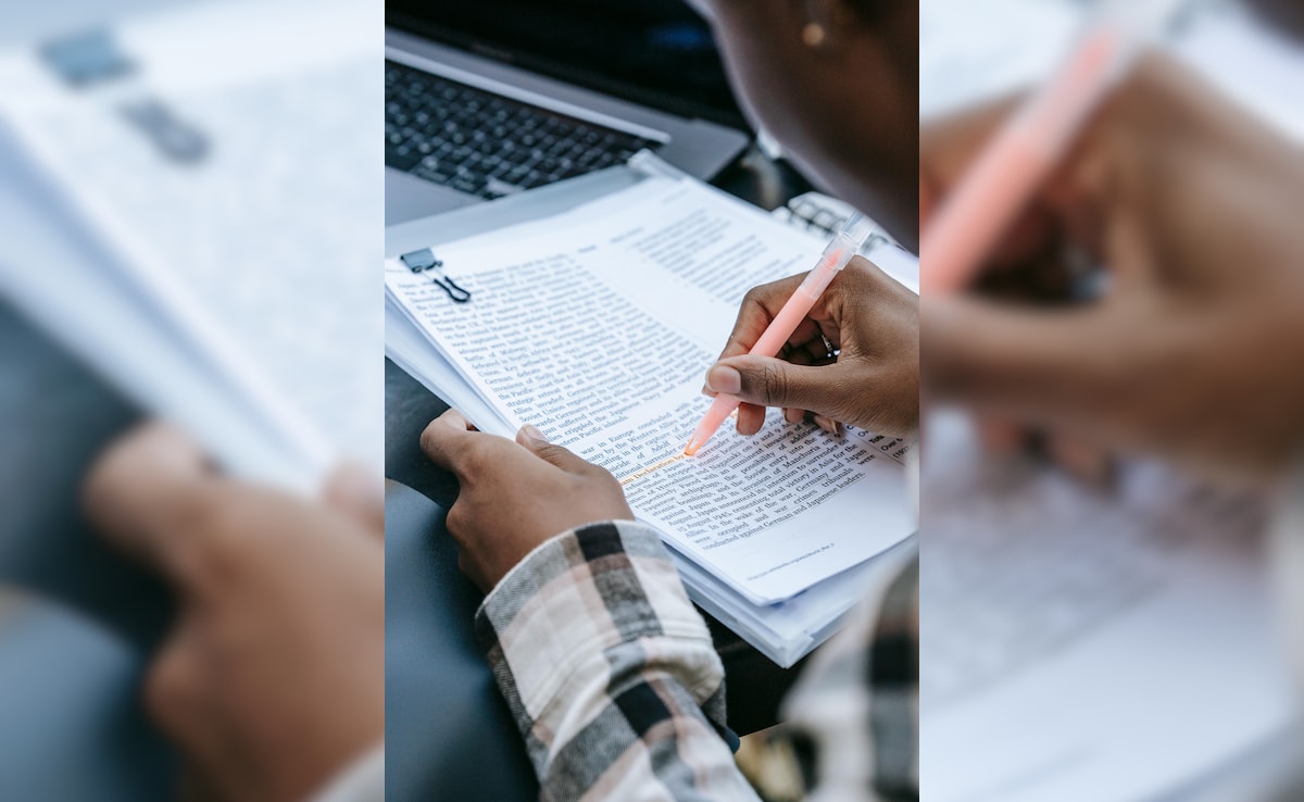 Maharashtra Revenue Department Goes Hi-Tech To Ensure Employee Attendance