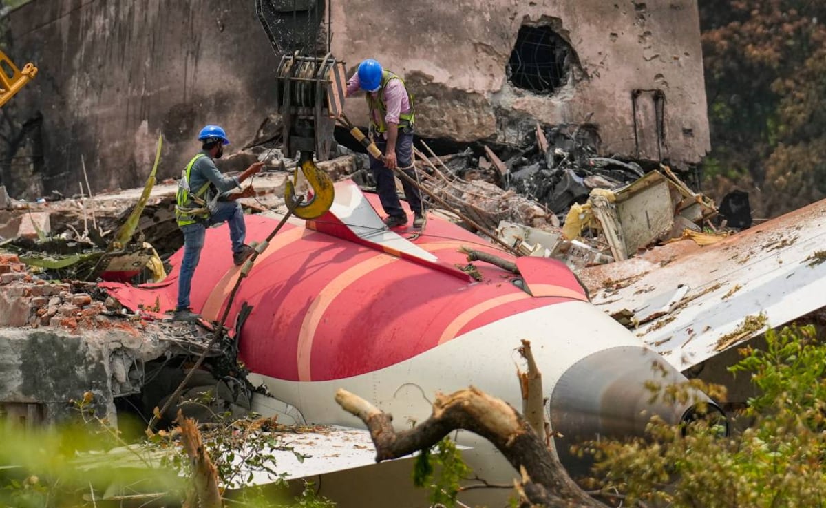 New Air India Crash Details As US Media Accesses Last Pilot Conversation