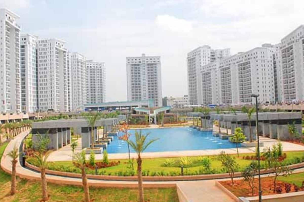 Chicken Curry Smells To Pet Poop DNA Tests: Reddit Discussion Reveals Life In Bengaluru Apartments