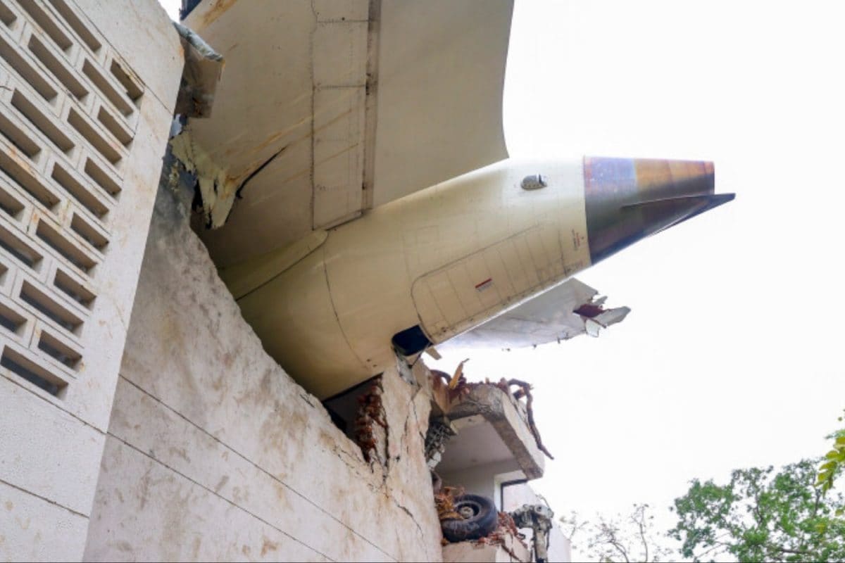 Air India Crash Probe Focuses On Possible Improper Use Of Engine Fuel Control Switches: Report