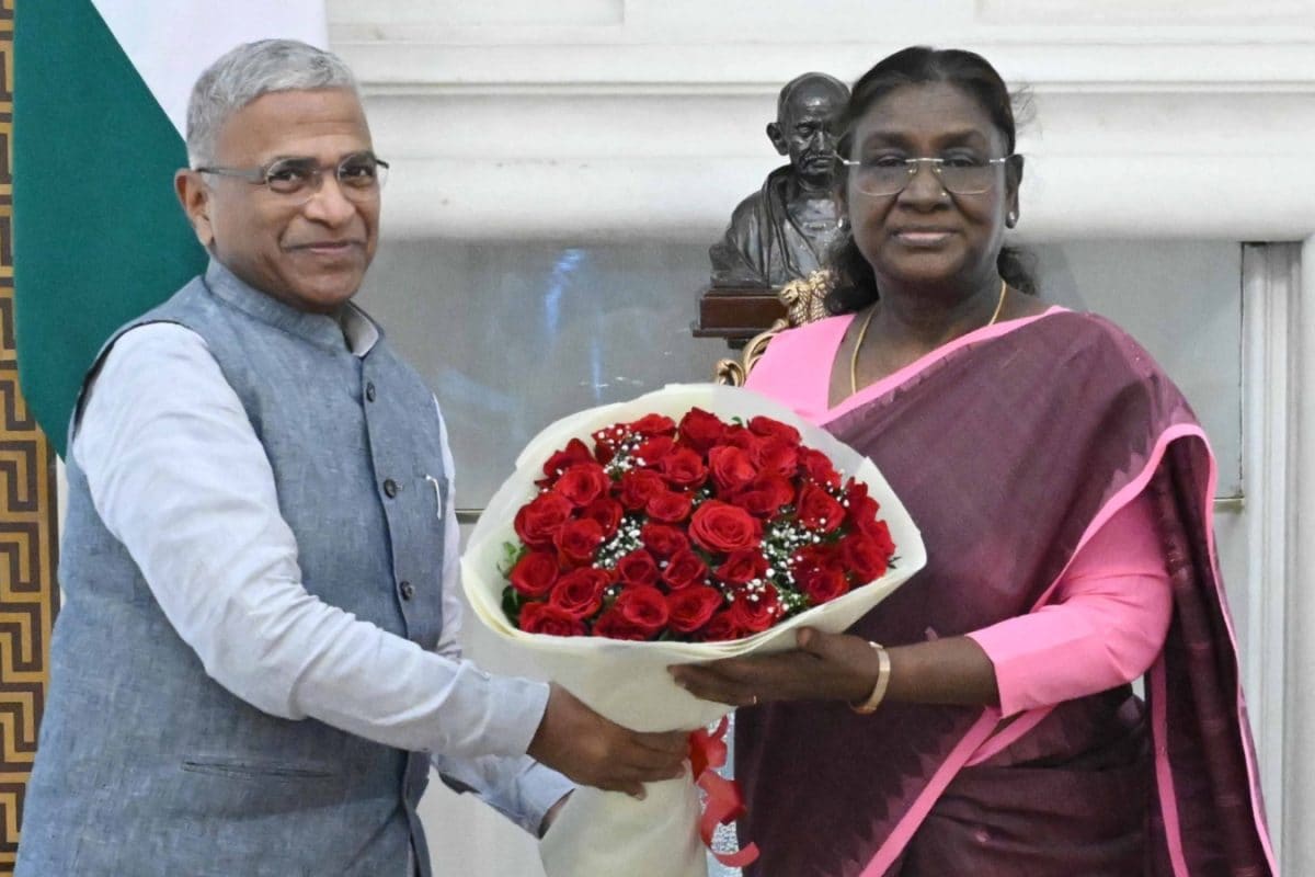 Rajya Sabha Deputy Chairman Meets President Murmu Day After Dhankhar’s Resignation