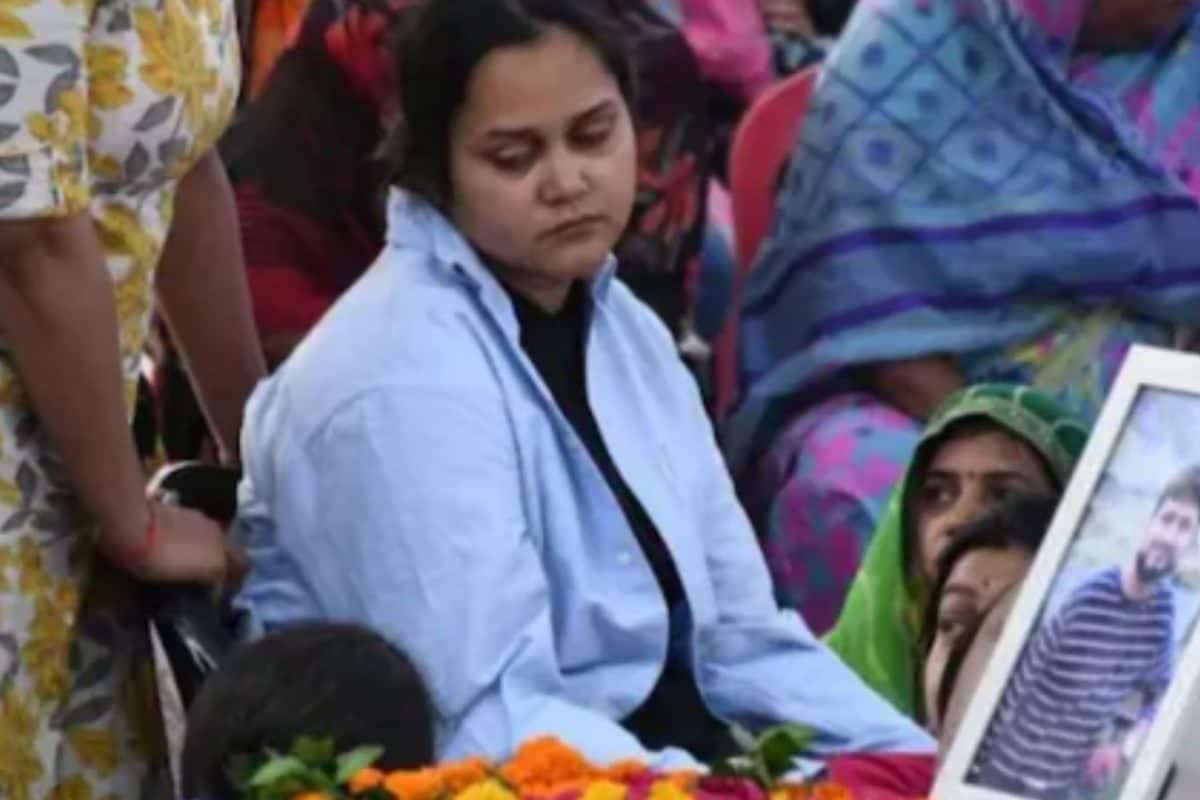 ‘There Shouldn’t Be Politics Around Sensitive Matters’: Pahalgam Attack Victim Shubham Dwivedi’s Wife