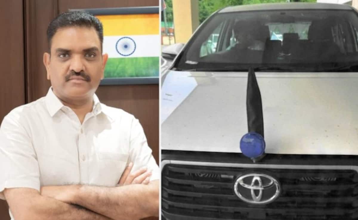 UP Minister Gets Beacon Fitted Car, He Calls Cops To Issue Challan