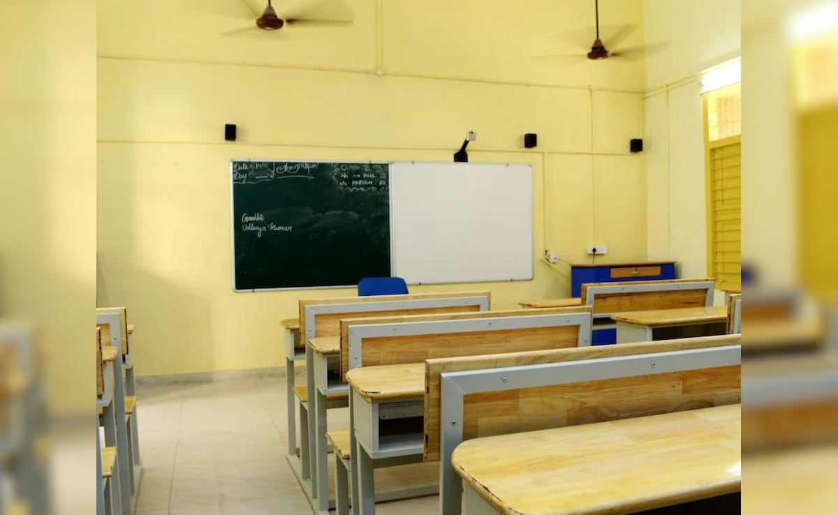 4 Girl Students In Hospital. They Were Made To Do 200 Sit-Ups For Being Late