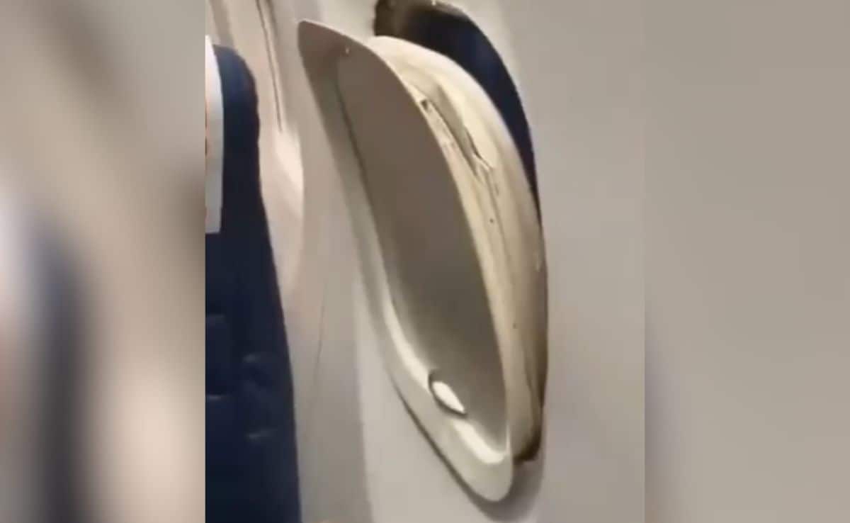 Window Frame Of Goa-Pune SpiceJet Flight Dislodges Mid-Air, Airline Says…