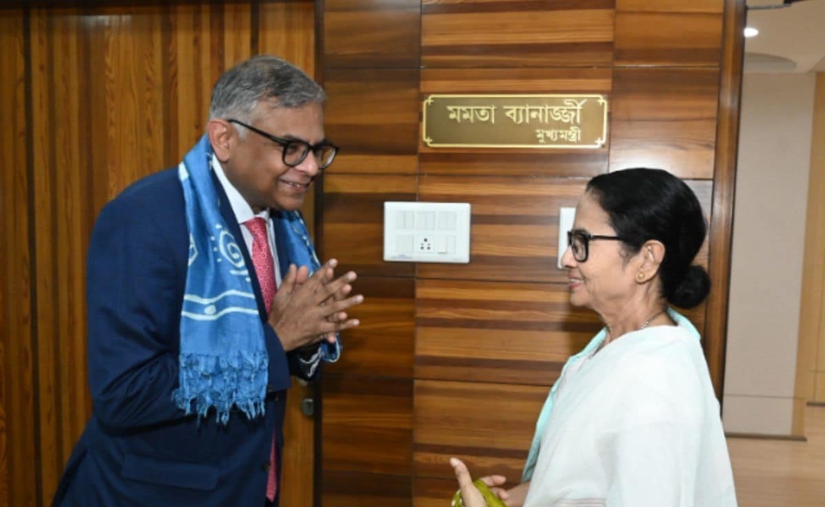 Bye-Bye Frosty Ties? 2 Decades After Singur, Mamata Banerjee, Tata Chief Meet