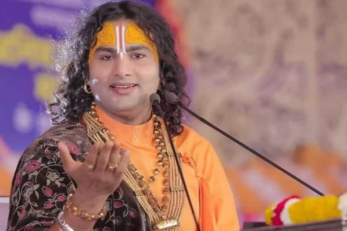 Aniruddhacharya Apologises For Saying ‘Unmarried Women Have Loose Character’ | Video Made By AI?