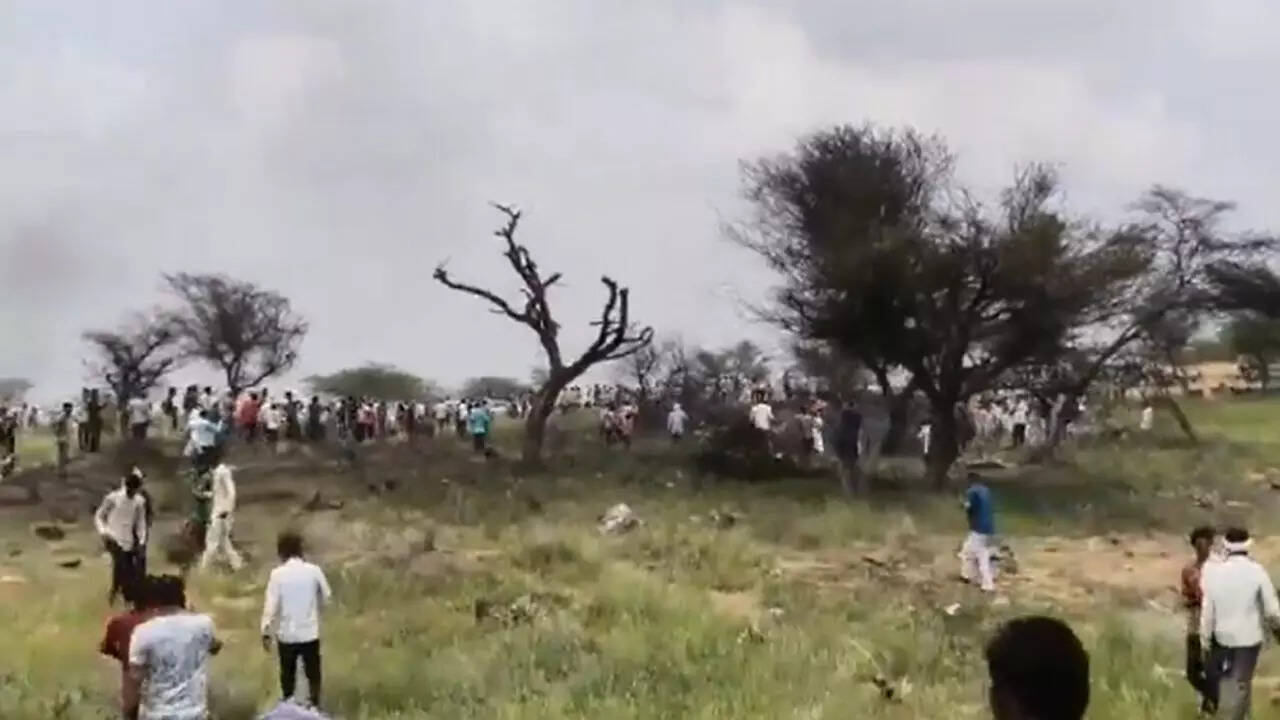 Rajasthan: IAF fighter jet crashes in Churu; police rush to the spot