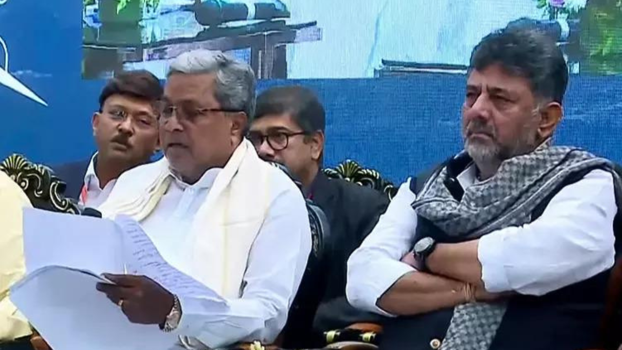 Karnataka CM buzz: DKS says no cabinet reshuffle, meets Priyanka Gandhi