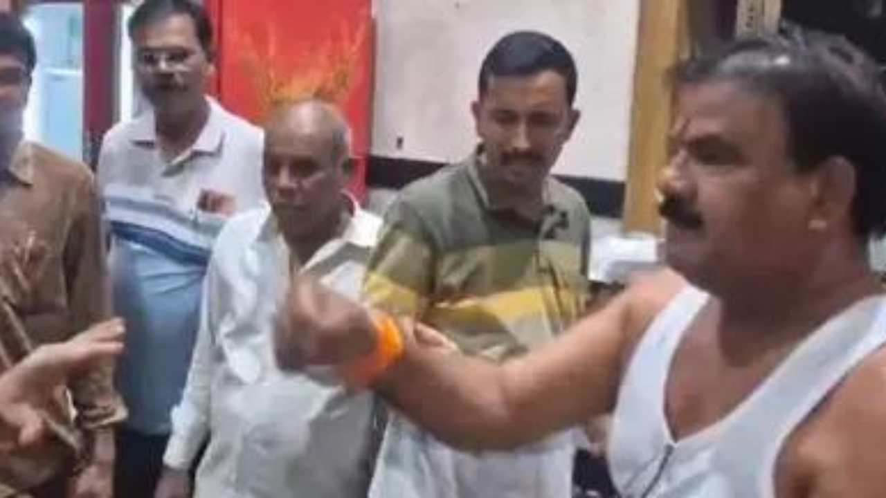 After canteen assault, Sena MLA stirs new row; targets Shetty community