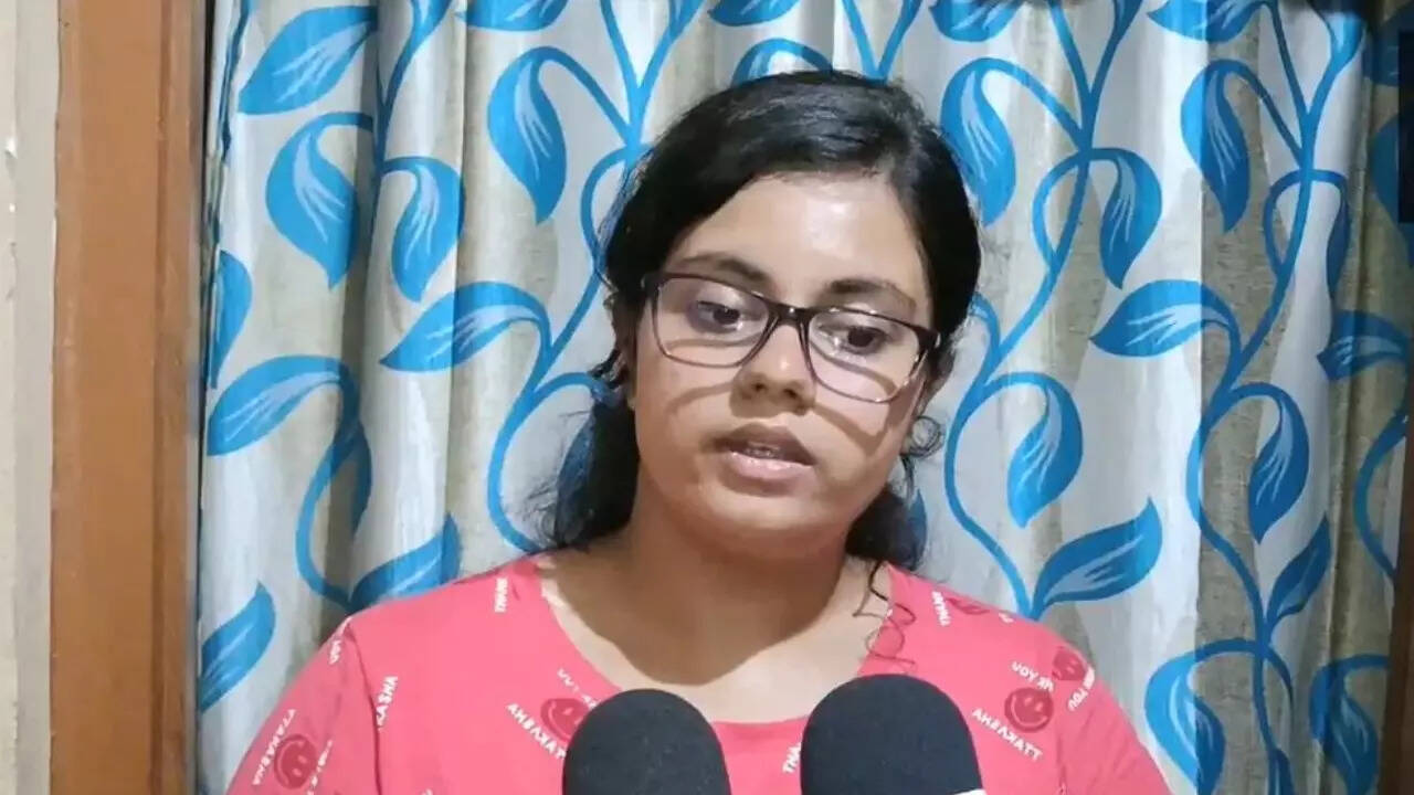 Odisha’s self-immolation case: Victim’s friend says HoD threatens to fail her; accused principal of provoking