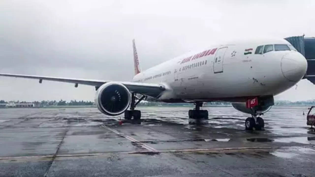 Another Air India flight scare: Delhi-Kolkata flight aborted moments before take-off