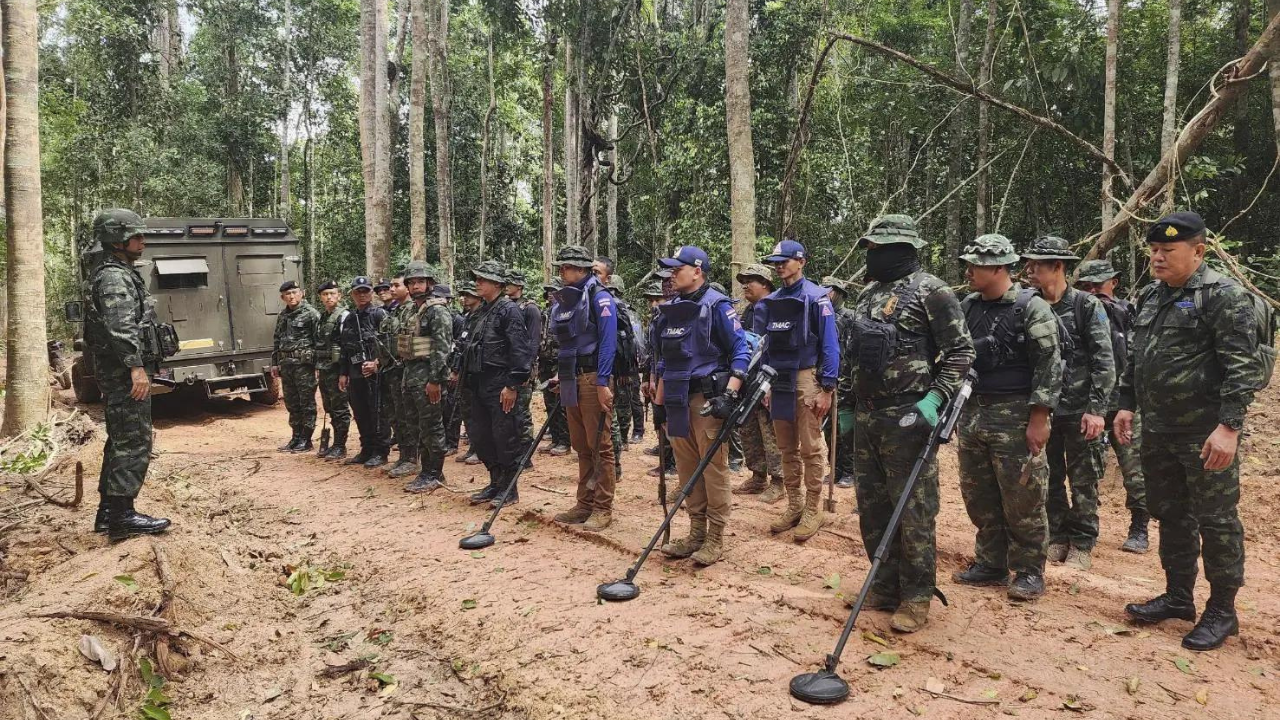 Thailand-Cambodia face-off: Borders shut, F-16 deployed, civilian killed