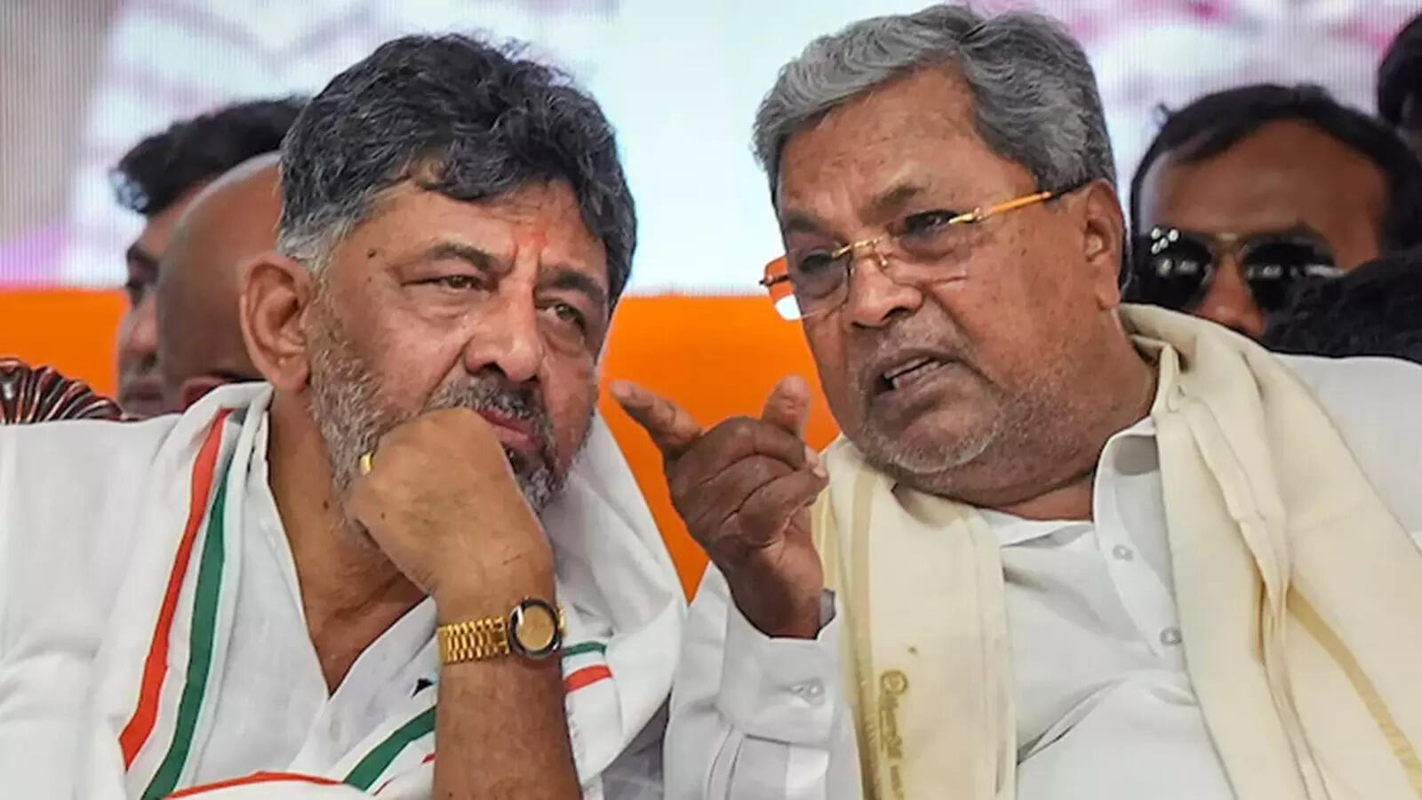Karnataka Bhavan row: Siddaramaiah, DKS aides clash in Delhi
