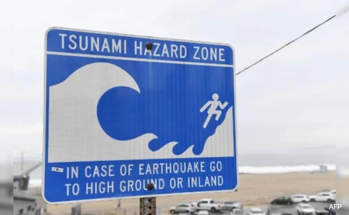 Tsunami Hits Russia, Japan: Understanding Its Causes, Impacts