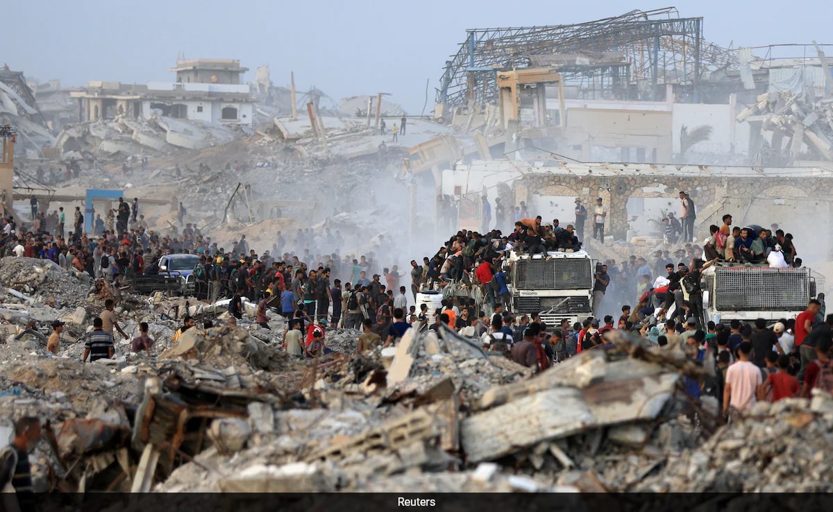 Over 40 Palestinians Killed While Waiting For Food At Gaza Crossing