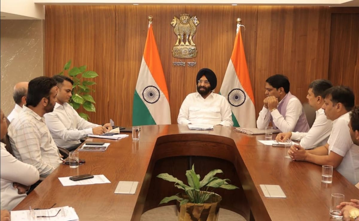 Delhi May Order Probe Into Alleged Car-Scrapping Fraud During AAP’s Tenure