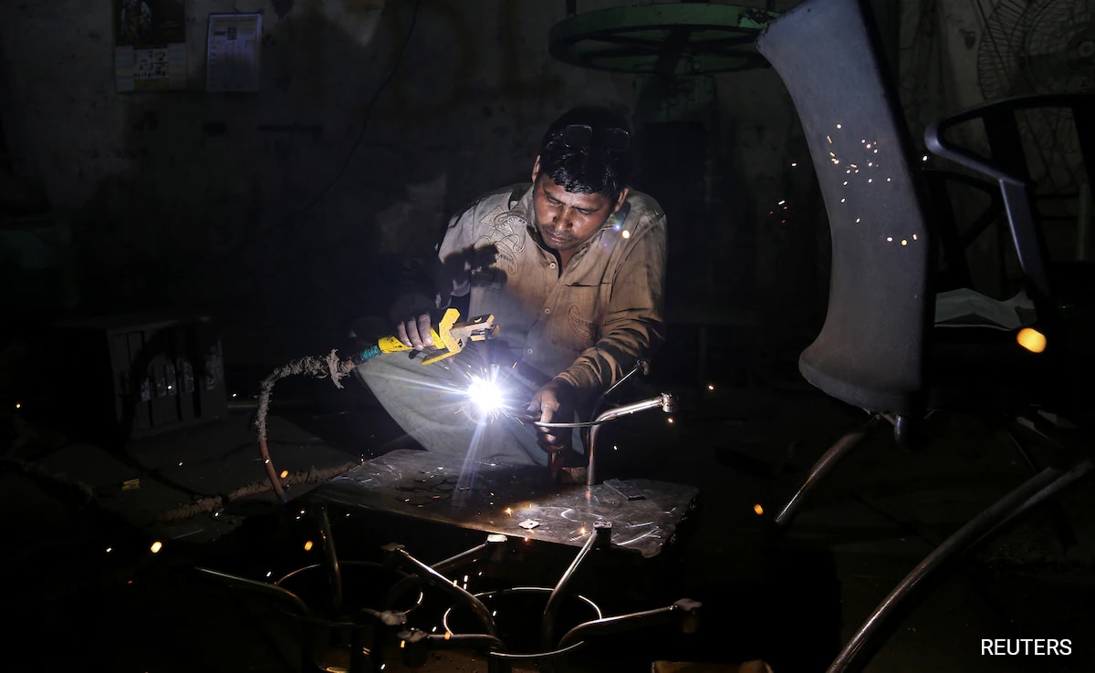 India’s Factory Growth Hits 14-Month High On Exports Surge: Report