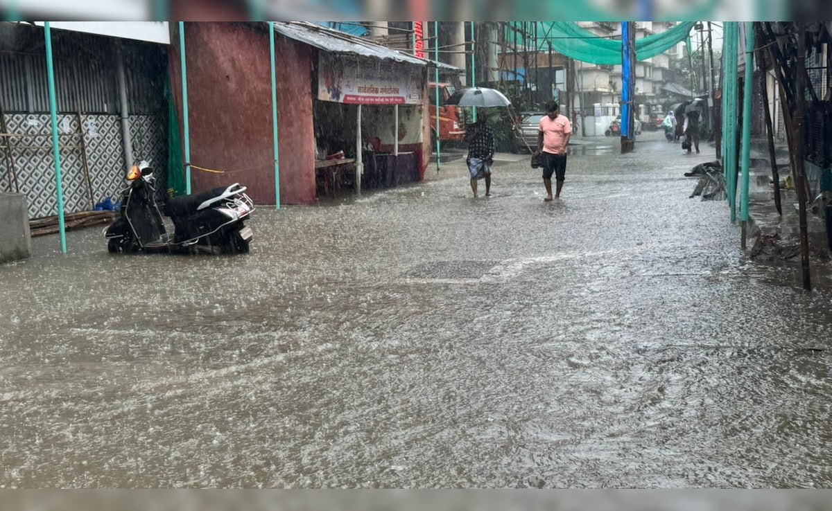 Mumbai Schools Closed, Roads Choked After Heavy Rain, Flights Affected Too
