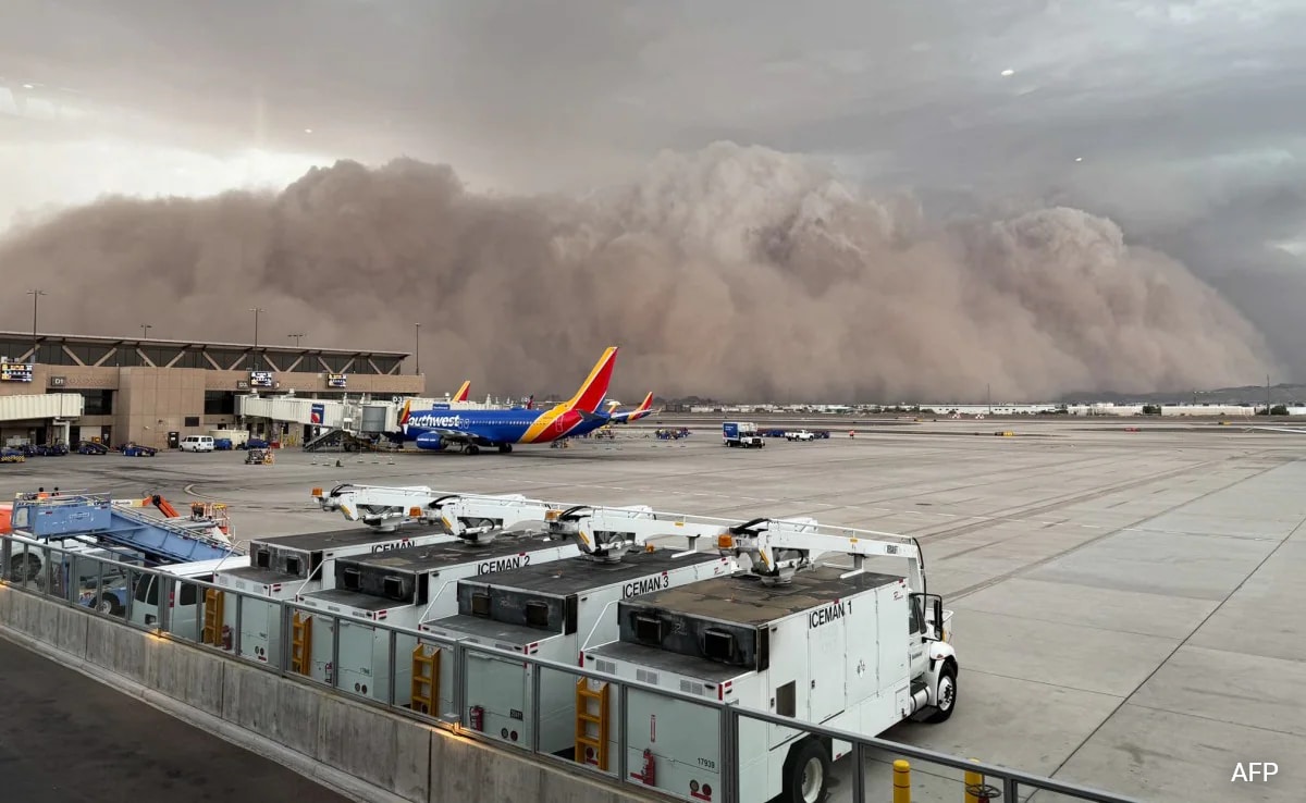 Powerful Storms Kicks Up Wall Of Dust, Leaving Thousands Without Power