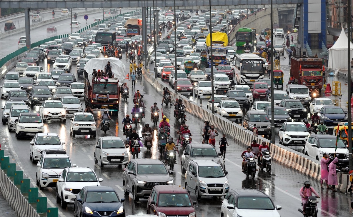 Supreme Court’s “2-Hour Rain Paralyses Delhi” Remark In Kerala Highway Case