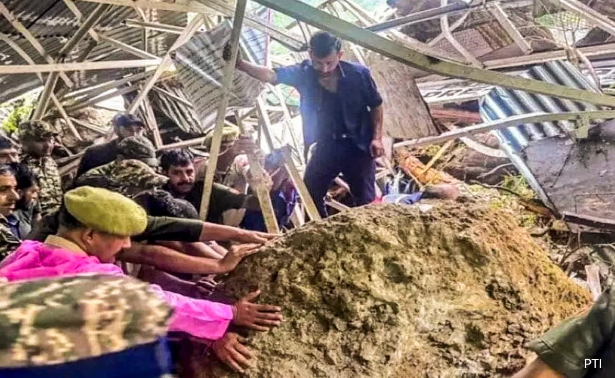 “Why Wasn’t Yatra Stopped”: Stranded Vaishno Devi Pilgrims Ask After Landslide Kills 34