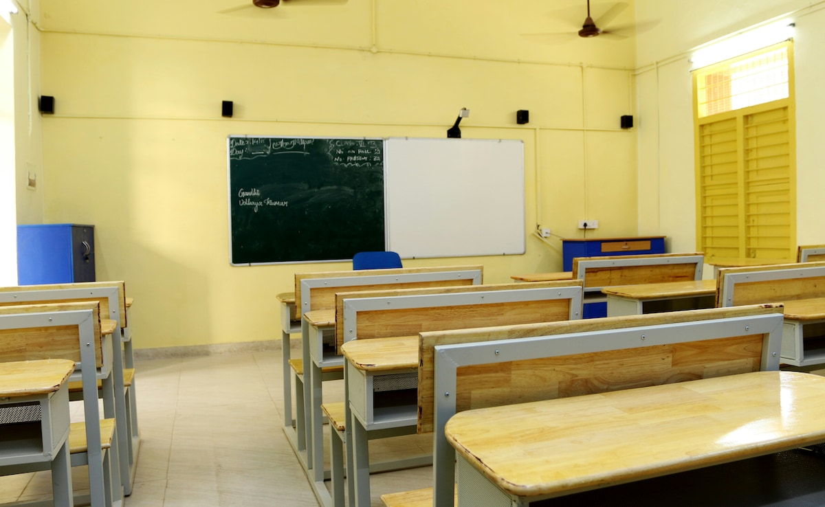 Delhi Notifies Law to Curb Arbitrary Fee Hikes in Private Schools