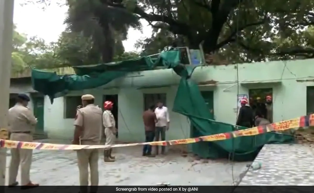 5 Killed After Roof At Dargah Near Delhi’s Humayun’s Tomb Collapses