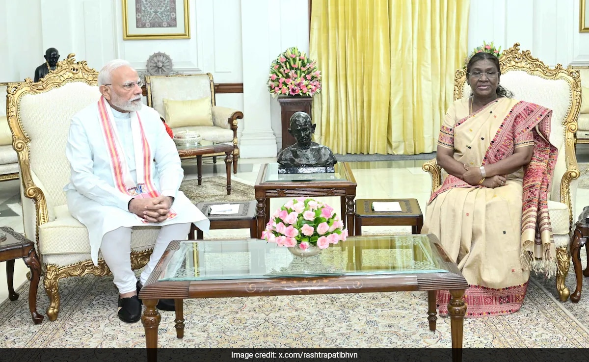 PM Modi Meets President Murmu Amid Parliament Disruptions
