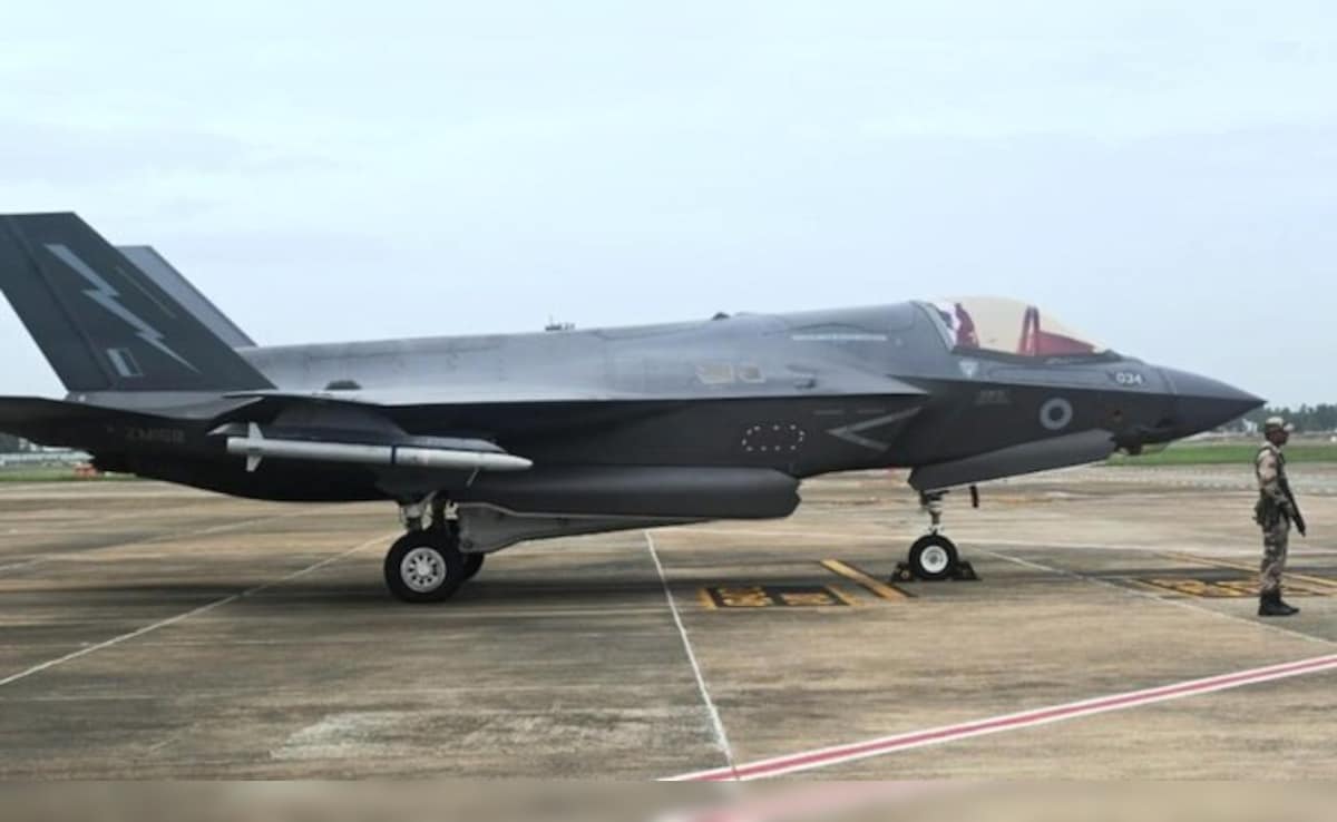 UK F-35B Fighter Jet Makes Emergency Landing In Japan, Delays Some Flights